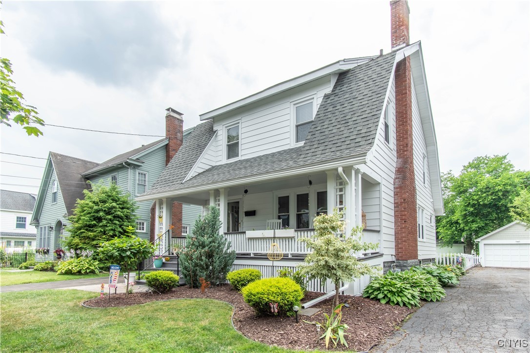 425 Brattle Road Syracuse, NY 13203 - Photo 3 of 46