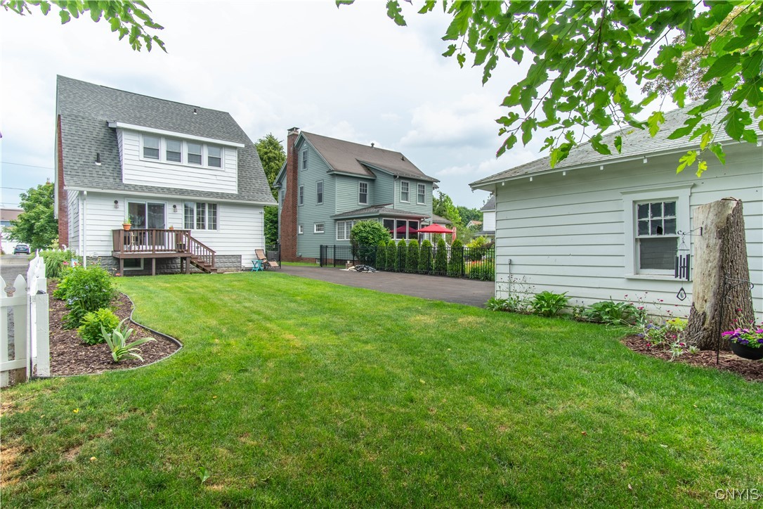 425 Brattle Road Syracuse, NY 13203 - Photo 43 of 46