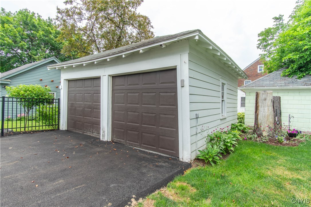 425 Brattle Road Syracuse, NY 13203 - Photo 44 of 46