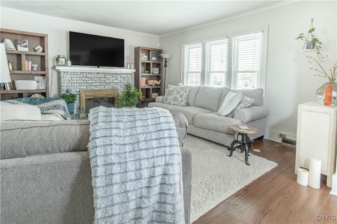 425 Brattle Road Syracuse, NY 13203 - Photo 9 of 46