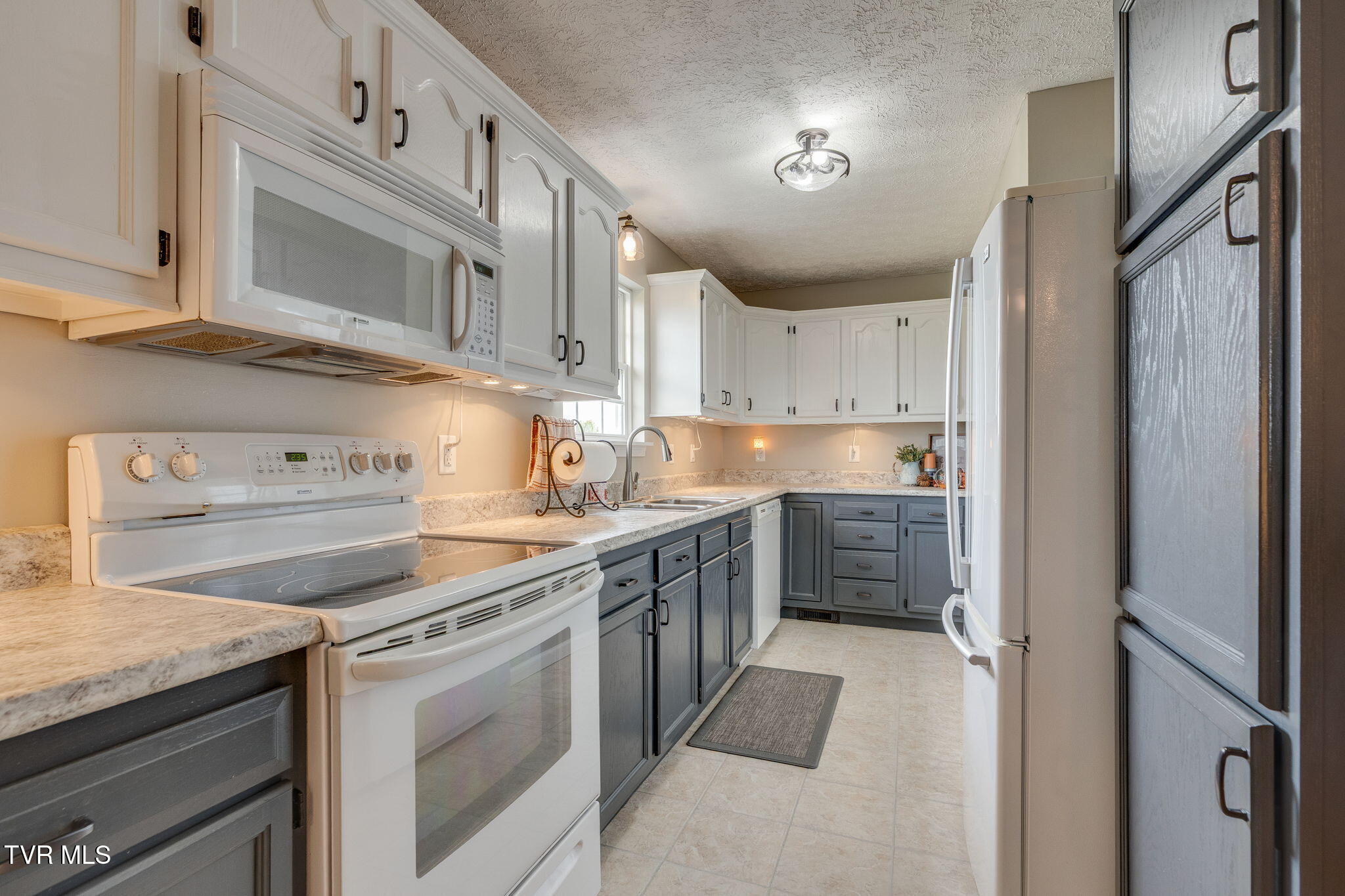 268 Eastern Star Road Kingsport, TN 37663 - Photo 11 of 41 009