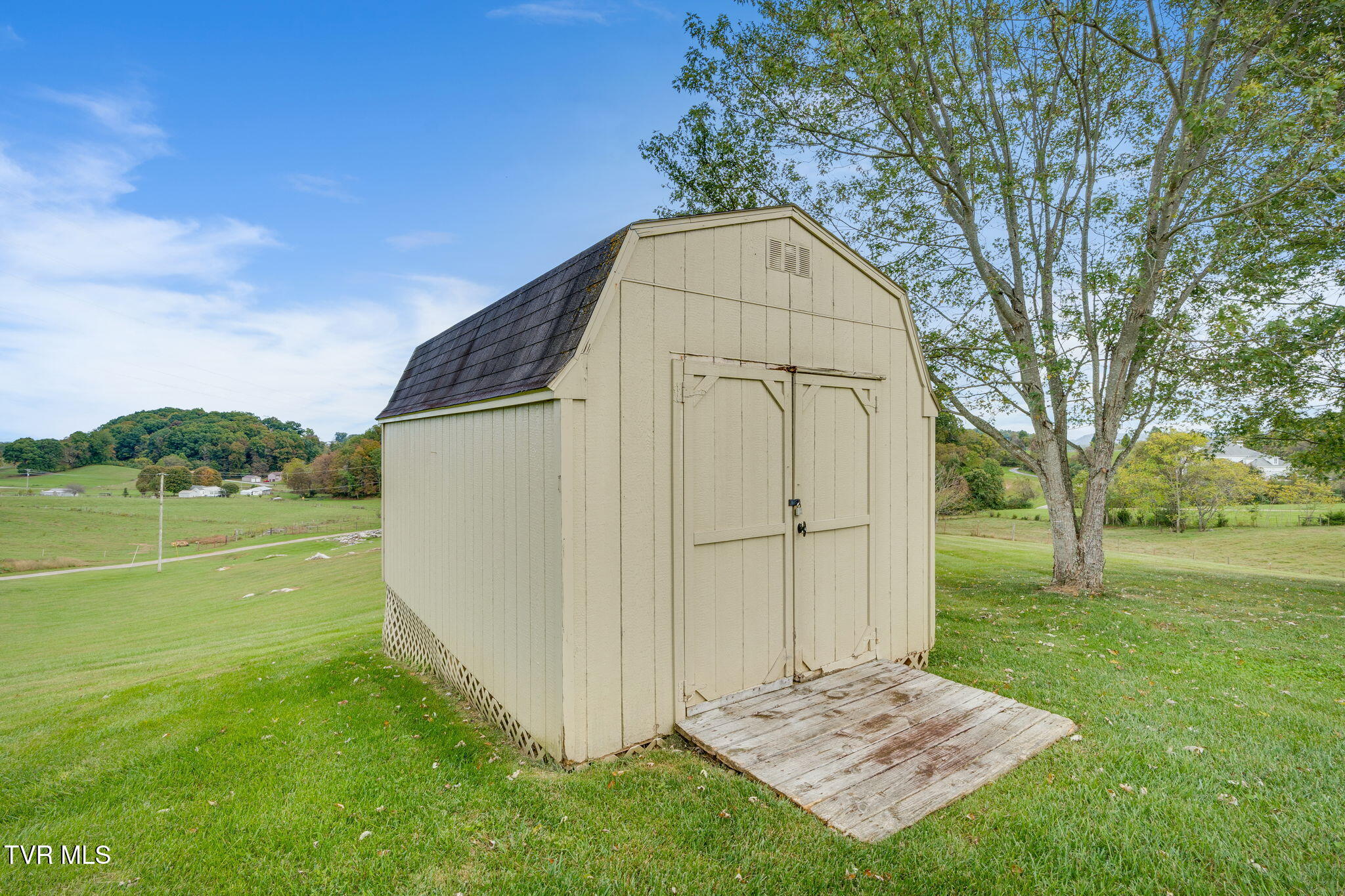 268 Eastern Star Road Kingsport, TN 37663 - Photo 35 of 41 034