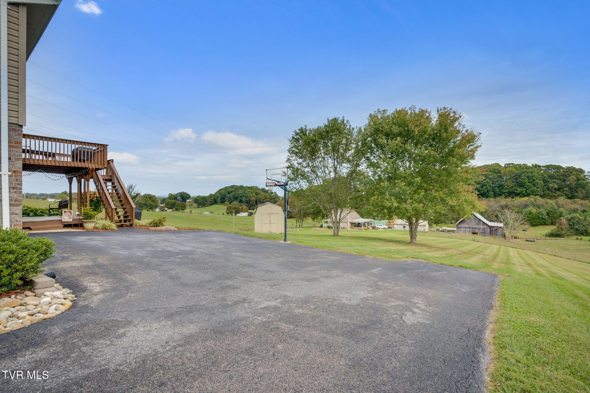 268 Eastern Star Road Kingsport, TN 37663 - Photo 5 of 41 030