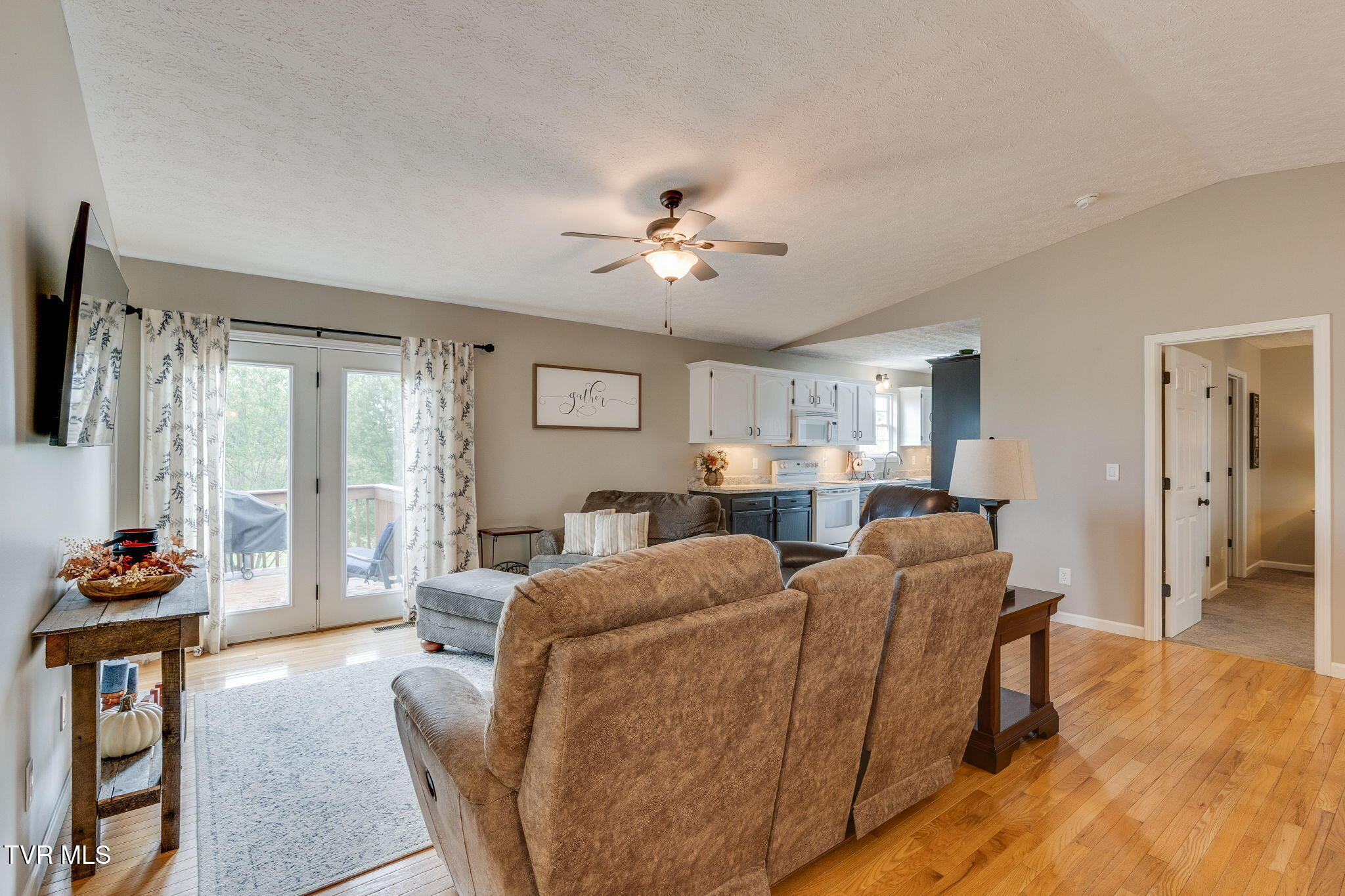268 Eastern Star Road Kingsport, TN 37663 - Photo 7 of 41 005