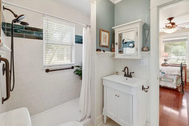 $750,000 | 1006 East 44th Street, Austin, TX 78751