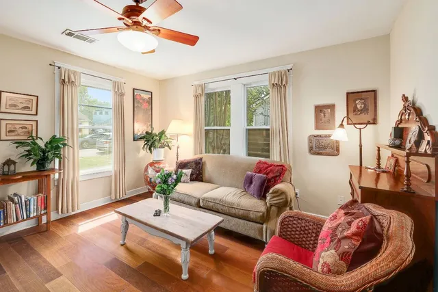 $750,000 | 1006 East 44th Street, Austin, TX 78751