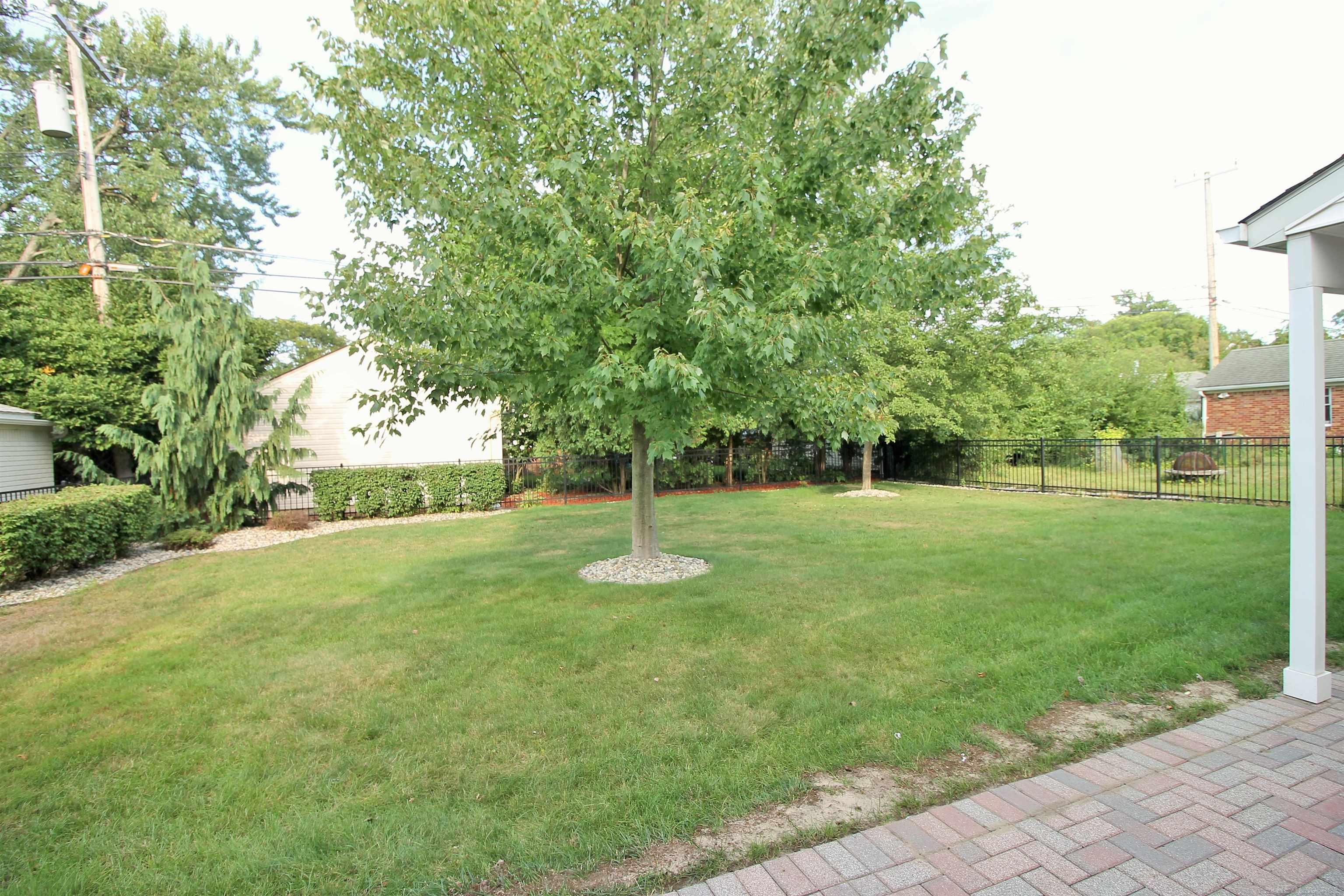1018 Nottingham Road Grosse Pointe, MI 48230 - Photo 43 of 59 50088890-43.JPG