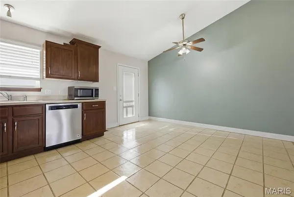 $247,500 | 111 Joe D Drive, Jonesburg, MO 63351