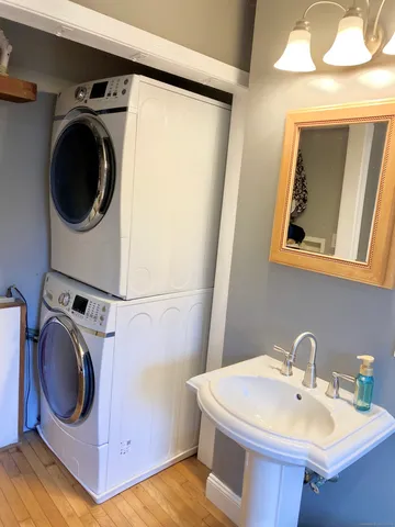 $2,900 | 37 Newfane Road, New Fairfield, CT 06812