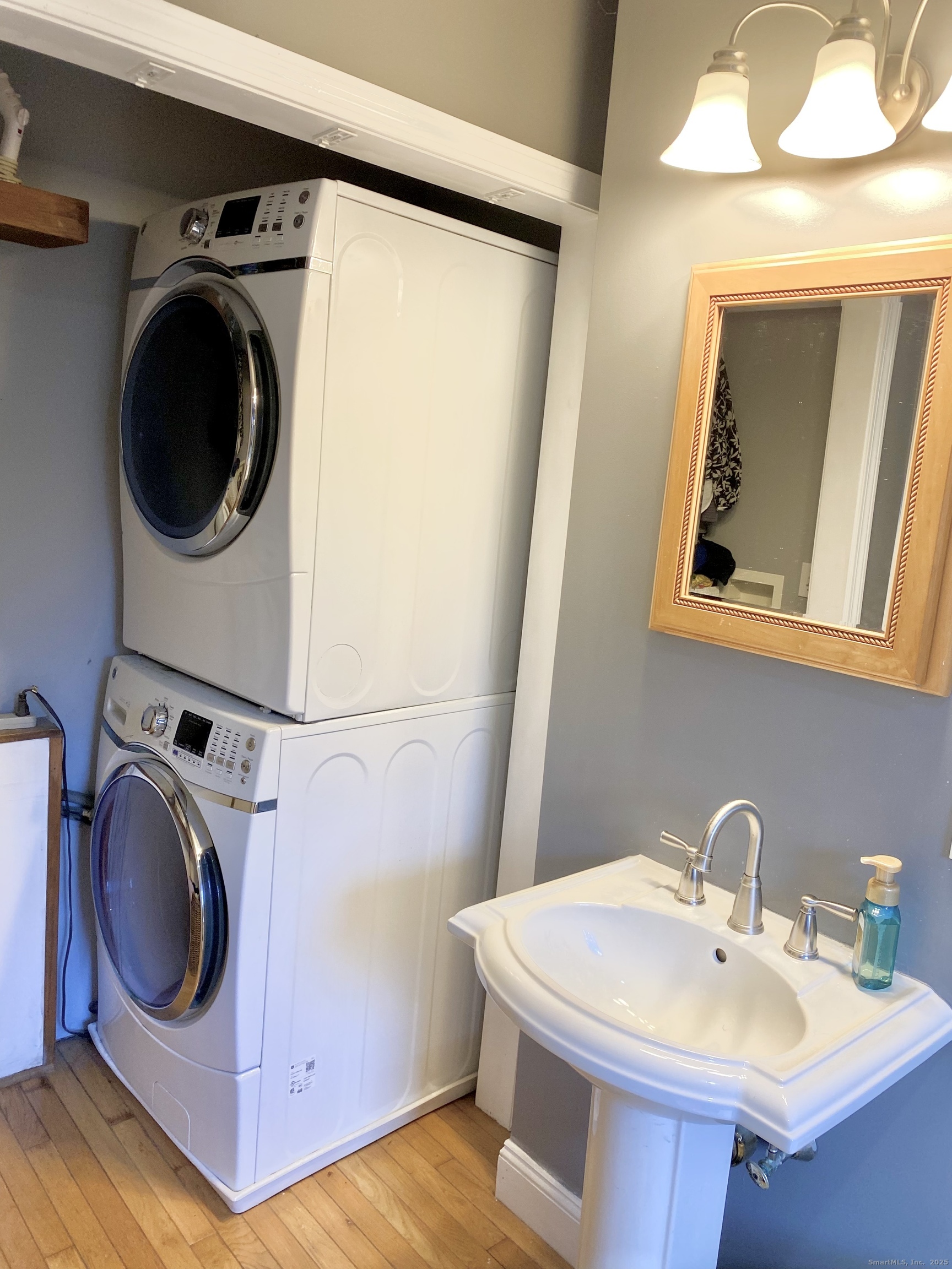 37 Newfane Road New Fairfield, CT 06812 - Photo 10 of 13 a utility room with dryer and washer