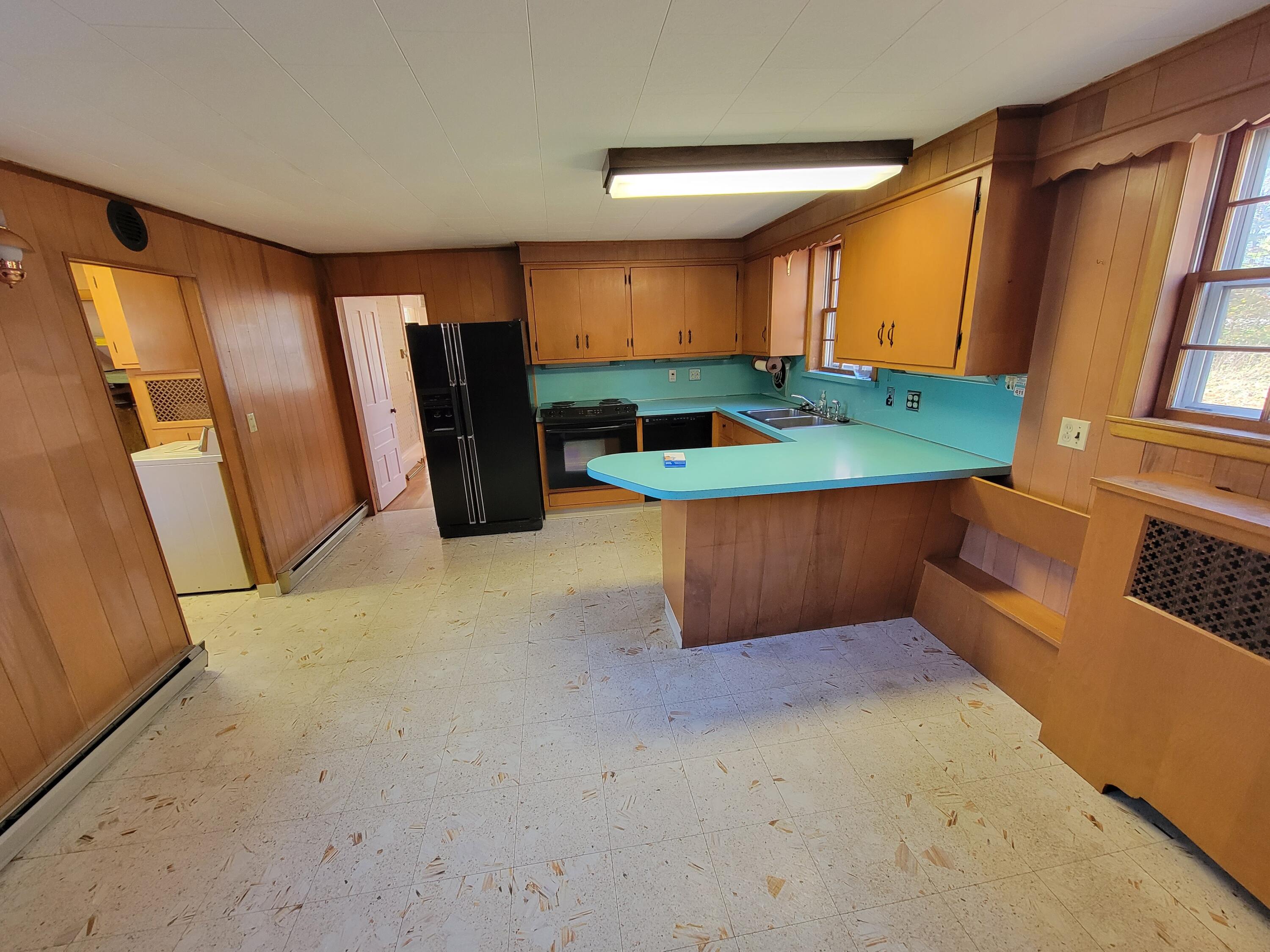 12 Kennebec Road Hampden, ME 04444 - Photo 15 of 44 20221102_104517