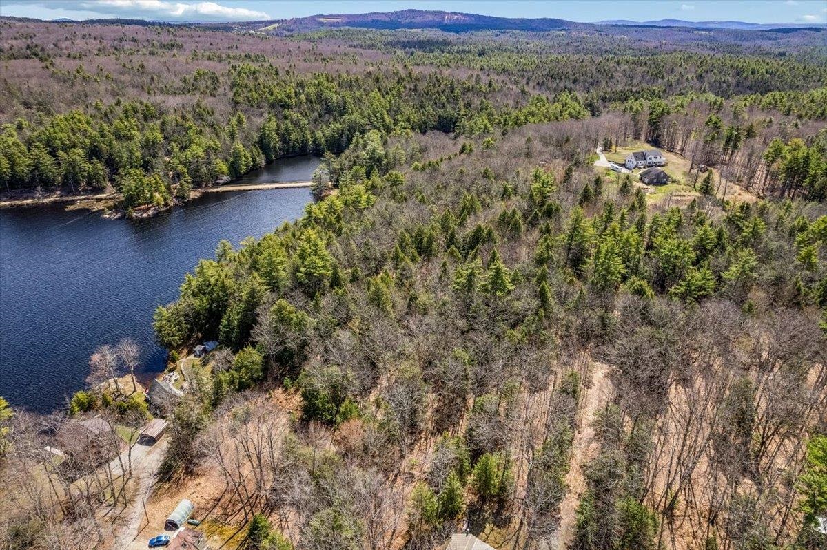 29 Pocumtuck Way Gilmanton, NH 03237 - Photo 2 of 12