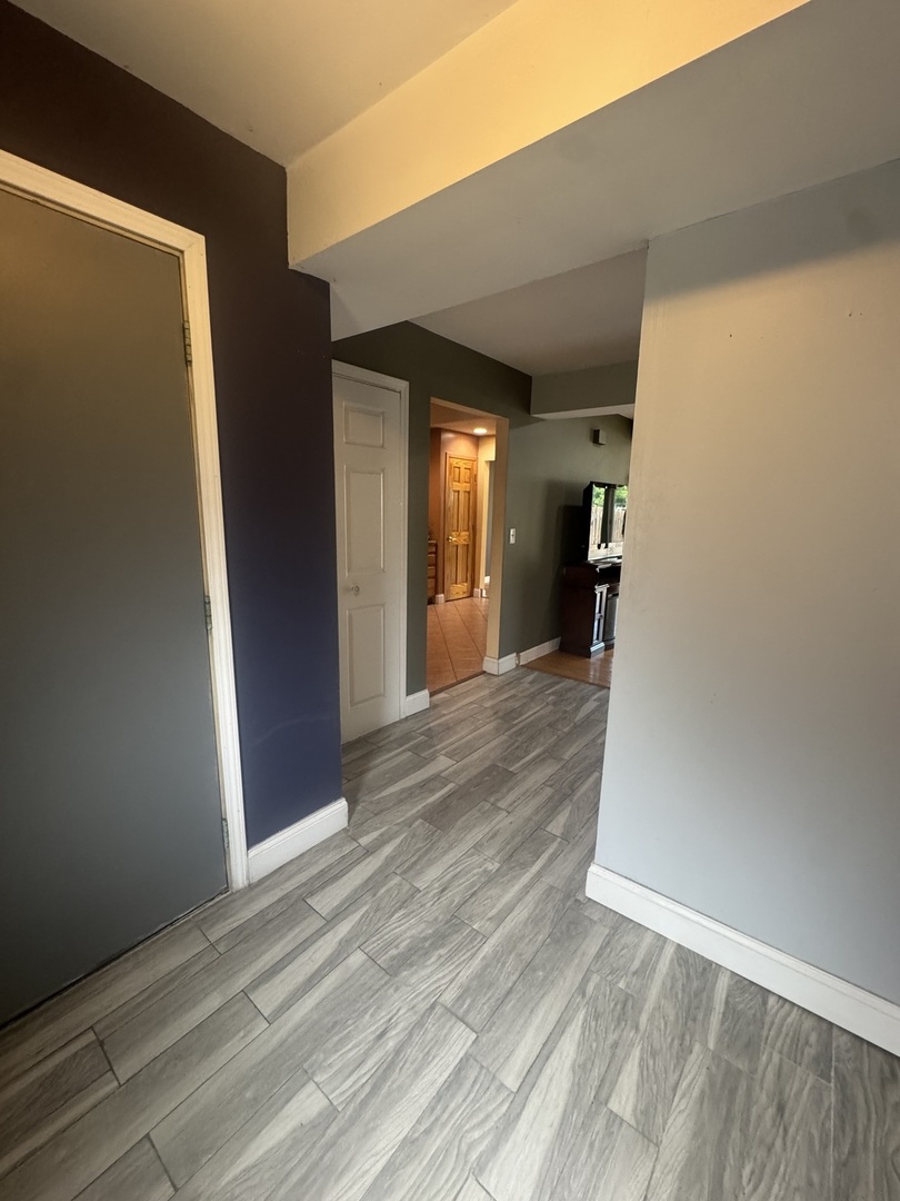 140 Julie Road Bolingbrook, IL 60440 - Photo 4 of 31