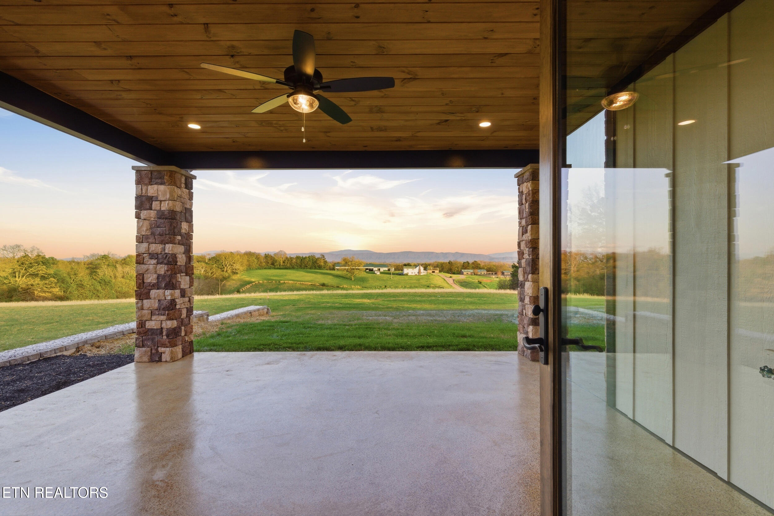 411 Meadow Road Greenback, TN 37742 - Photo 33 of 56 57_59_411_meadow_rd_0107