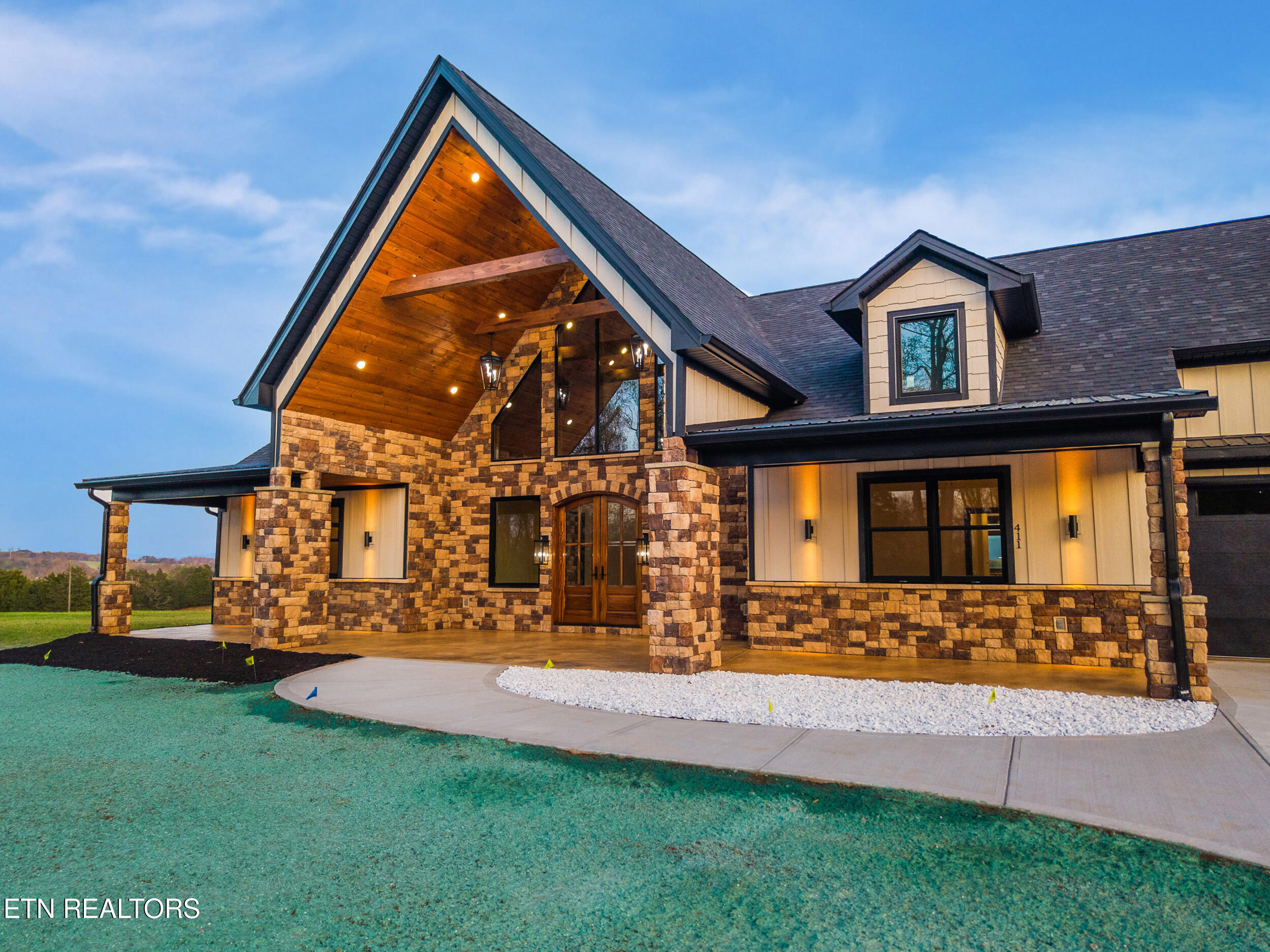 411 Meadow Road Greenback, TN 37742 - Photo 4 of 56 6_6_411_meadow_rd_0010