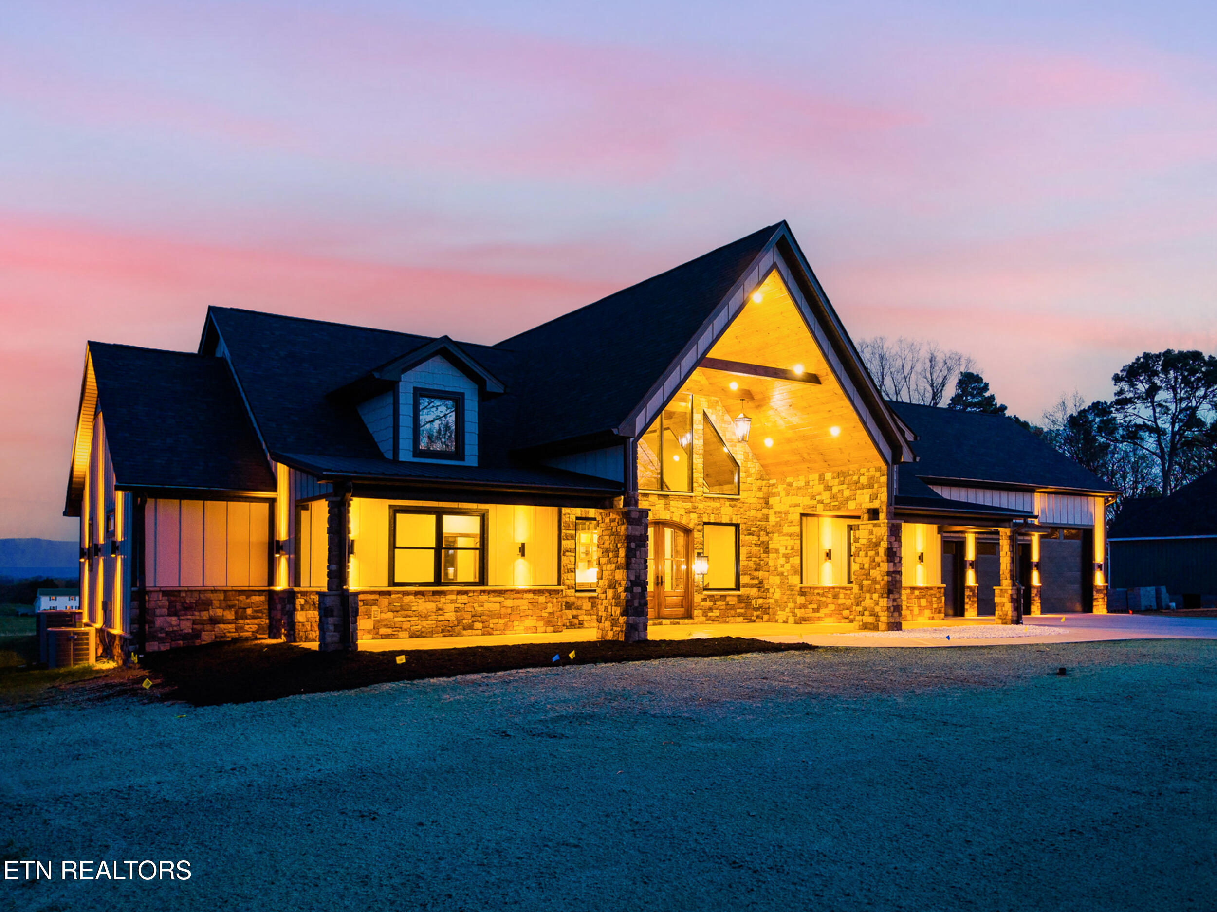 411 Meadow Road Greenback, TN 37742 - Photo 5 of 56 21_22_411_meadow_rd_0181