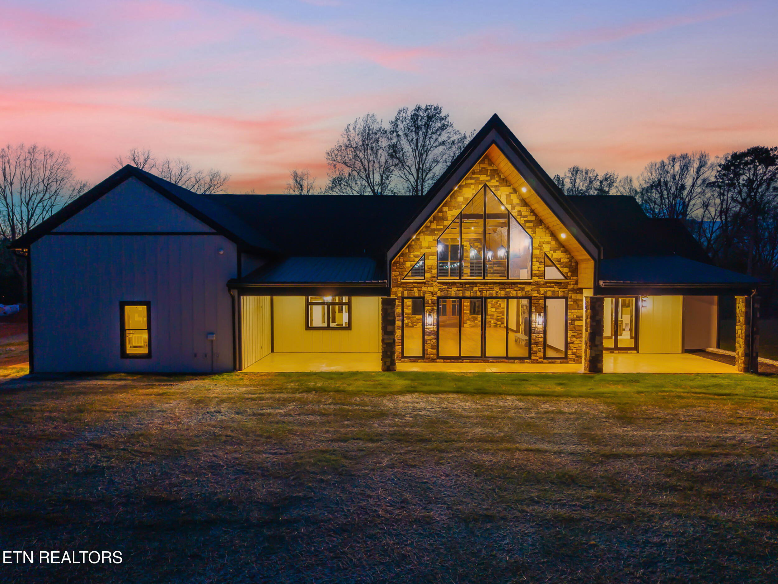 411 Meadow Road Greenback, TN 37742 - Photo 6 of 56 22_23_411_meadow_rd_0184