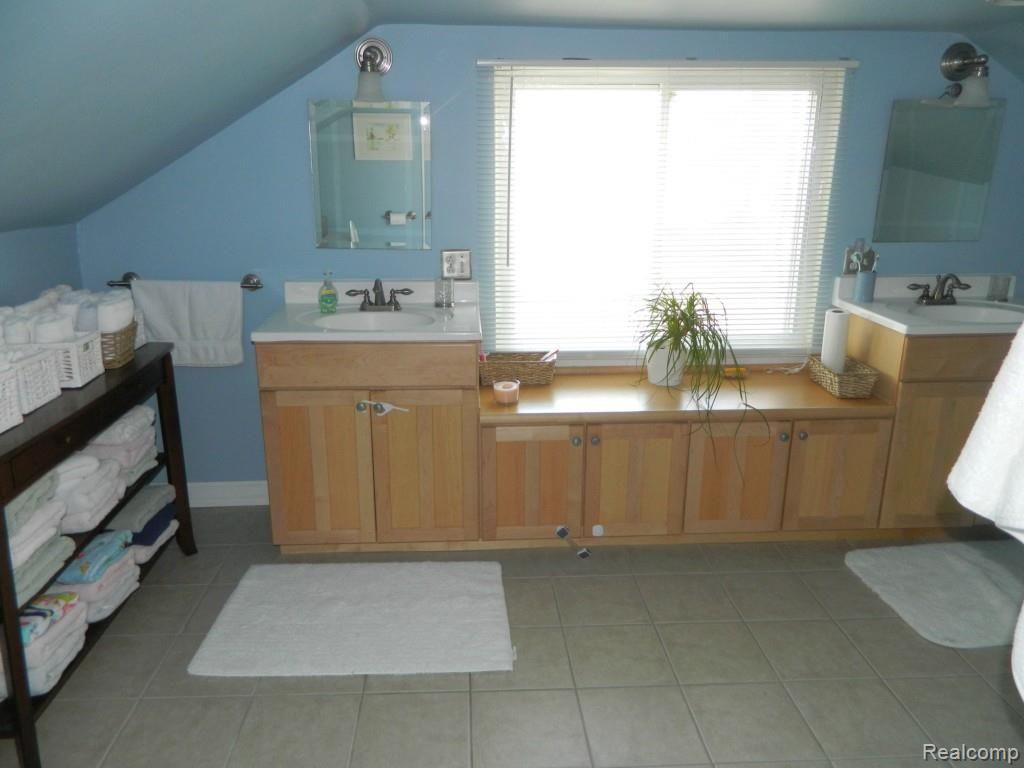 5307 Pointe Tremble Road Algonac, MI 48001 - Photo 32 of 45 025.jpg