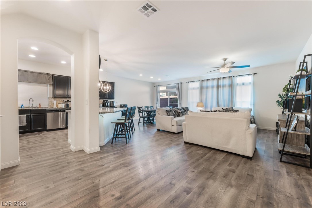 6298 Jackson Spring Road Las Vegas, NV 89118 - Photo 4 of 23