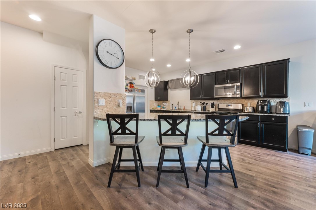 6298 Jackson Spring Road Las Vegas, NV 89118 - Photo 6 of 23
