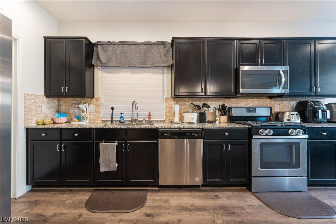 6298 Jackson Spring Road Las Vegas, NV 89118 - Photo 10 of 23