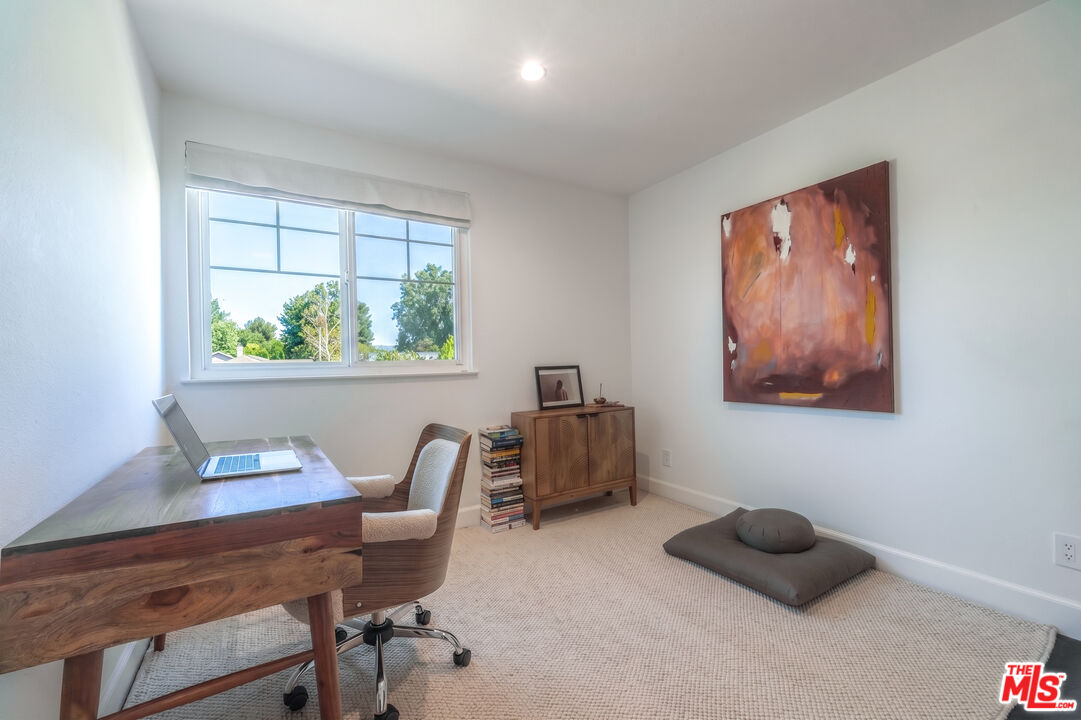23604 Real Court Valencia, CA 91355 - Photo 19 of 35