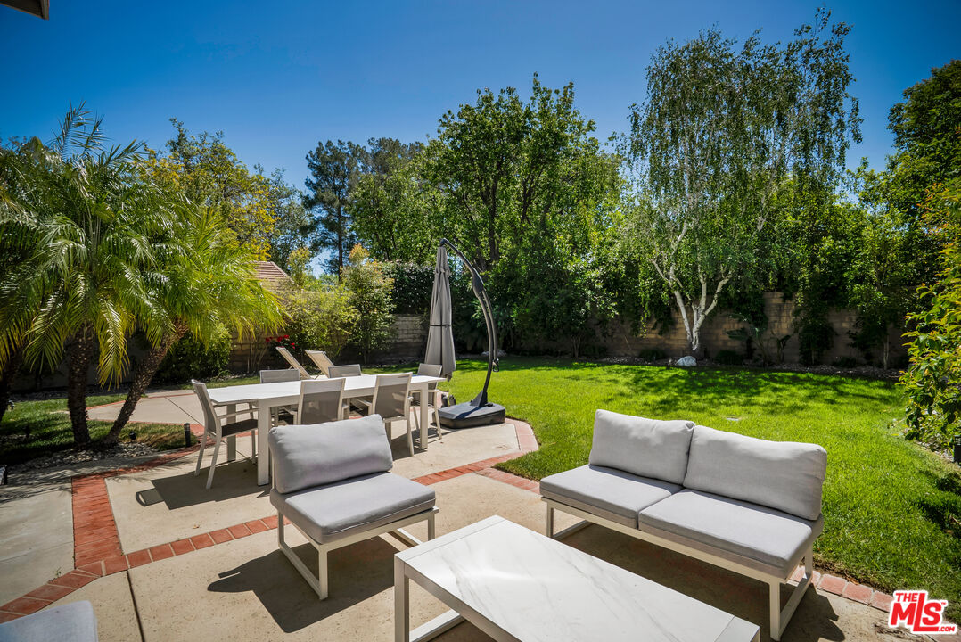 23604 Real Court Valencia, CA 91355 - Photo 8 of 35