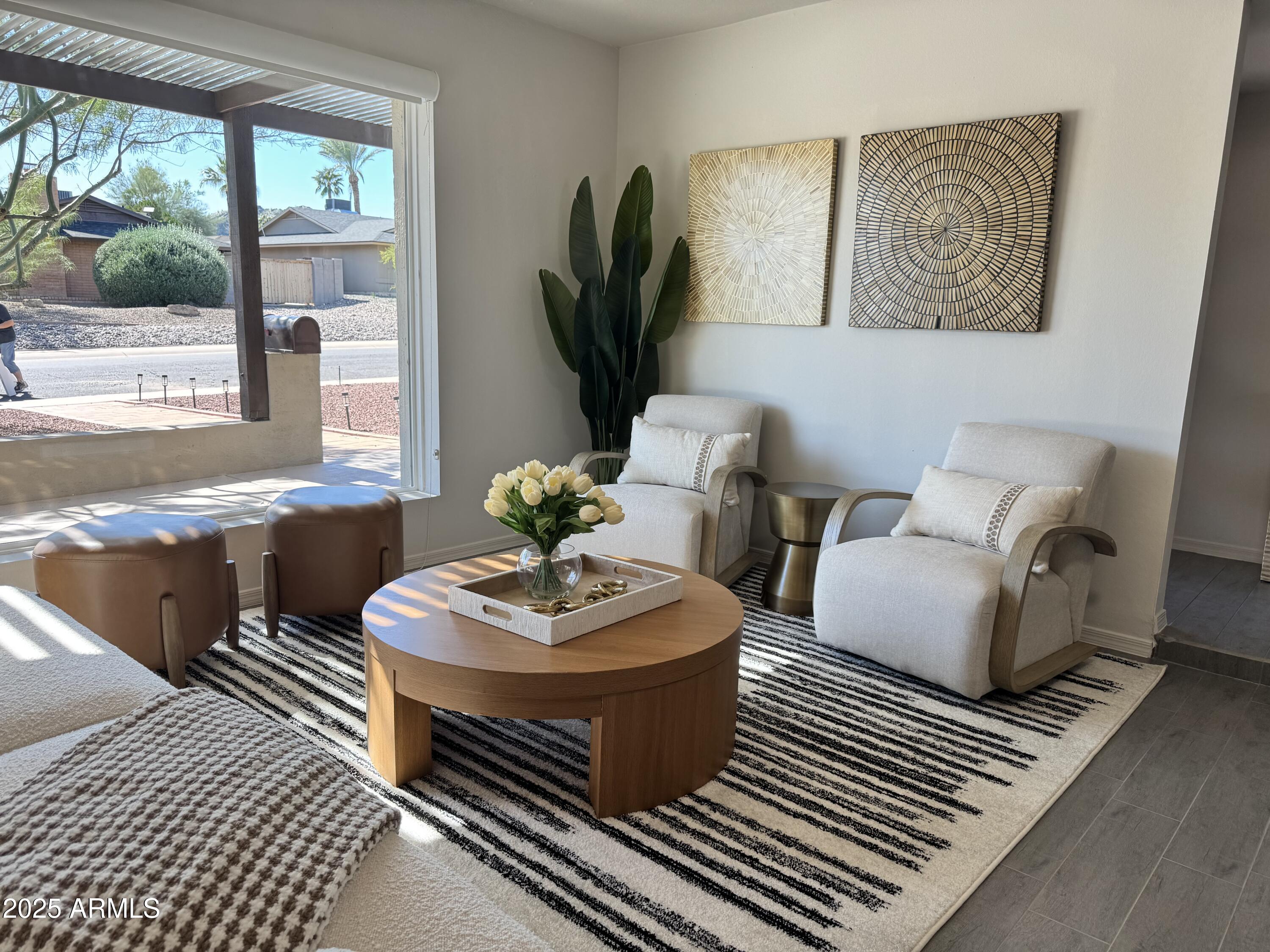 2432 East Cochise Road Phoenix, AZ 85028 - Photo 5 of 33 IMG_9082