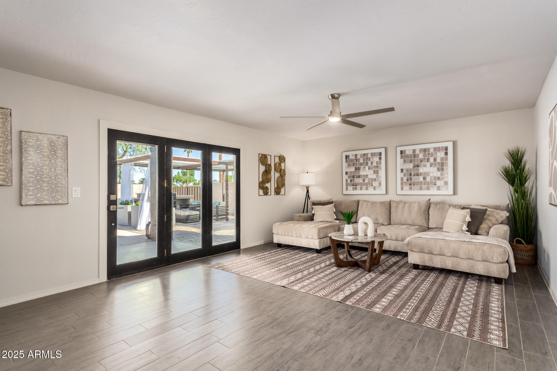 2432 East Cochise Road Phoenix, AZ 85028 - Photo 10 of 33 14 - Cochise