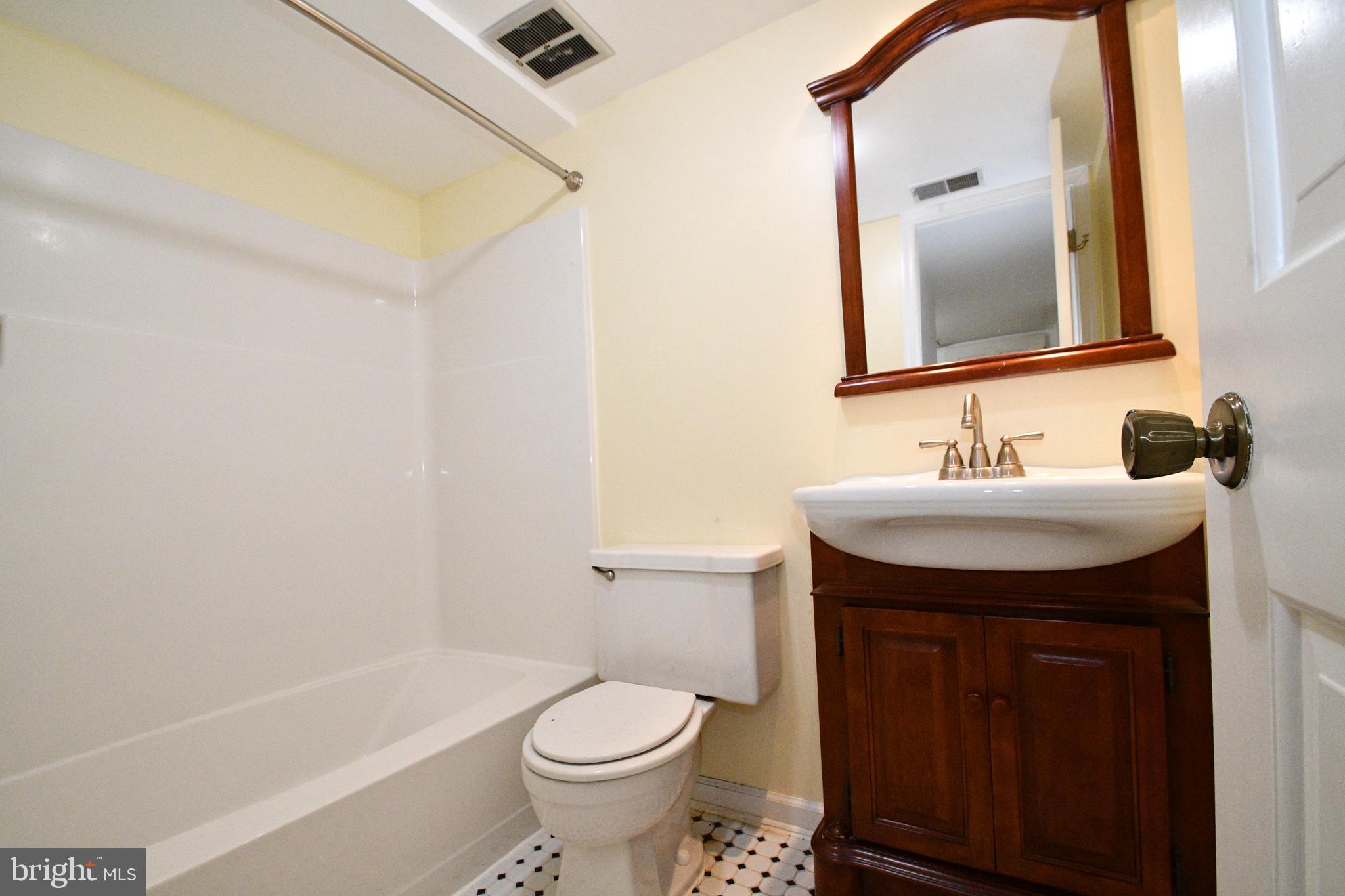 15916 Marlington Drive Dumfries, VA 22025 - Photo 26 of 34 Full Bath - Lower level