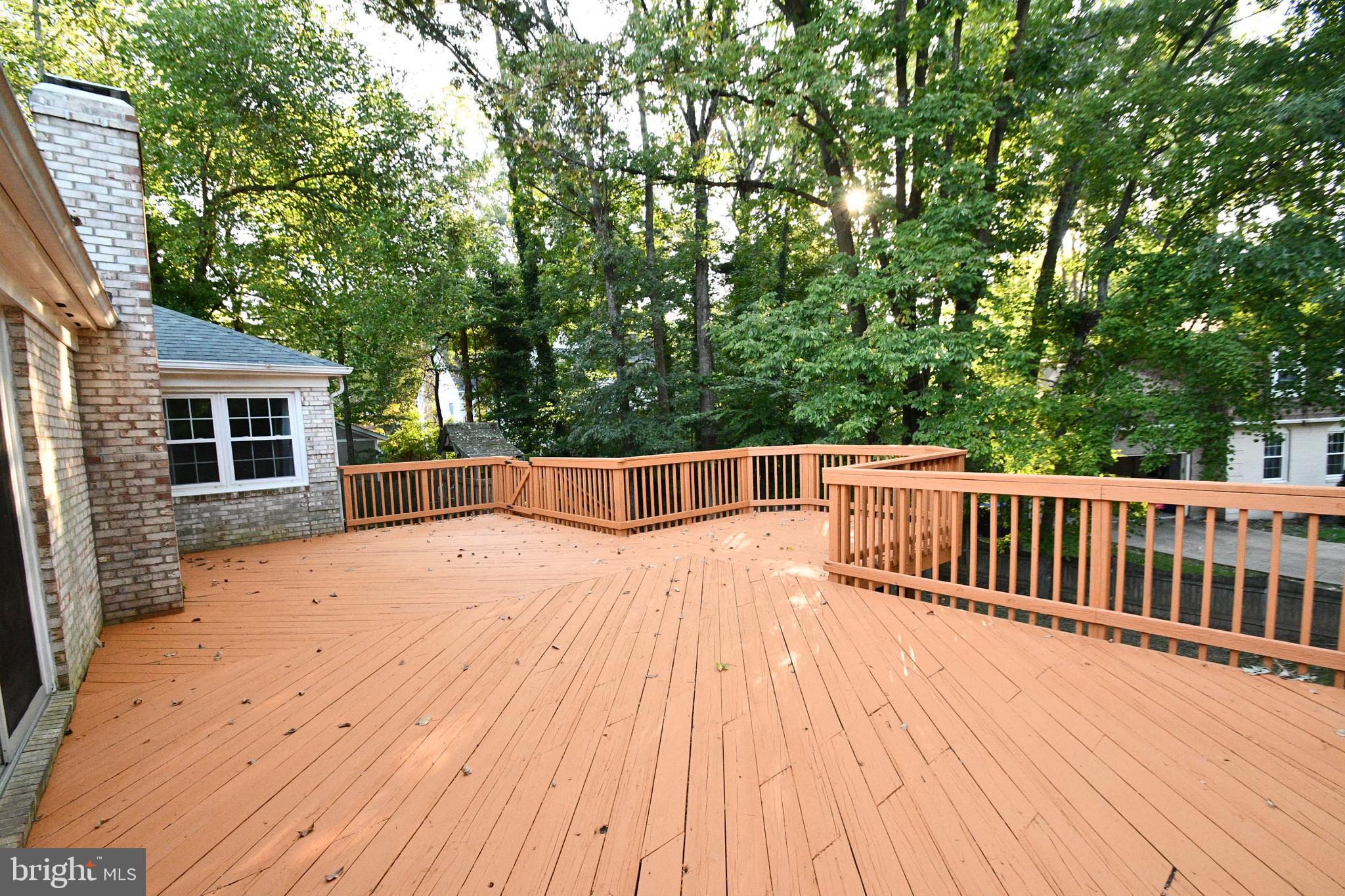 15916 Marlington Drive Dumfries, VA 22025 - Photo 33 of 34 Rear Deck view