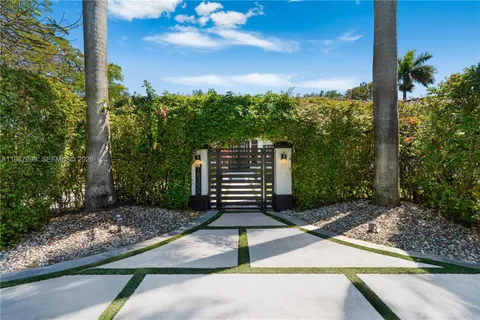 $1,950,000 | 16255 Southwest 82nd Avenue, Palmetto Bay, FL 33157