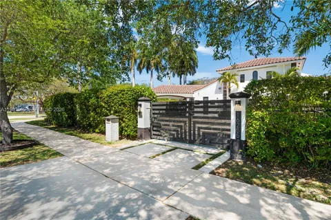 $1,950,000 | 16255 Southwest 82nd Avenue, Palmetto Bay, FL 33157