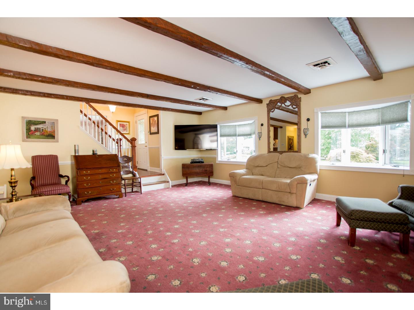 983 Howard Road Warminster, PA 18974 - Photo 4 of 25 Gallery Image 4