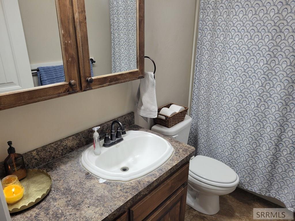83 North Cambridge Drive Rigby, ID 83442 - Photo 29 of 45 MAIN FLOOR BATHROOM