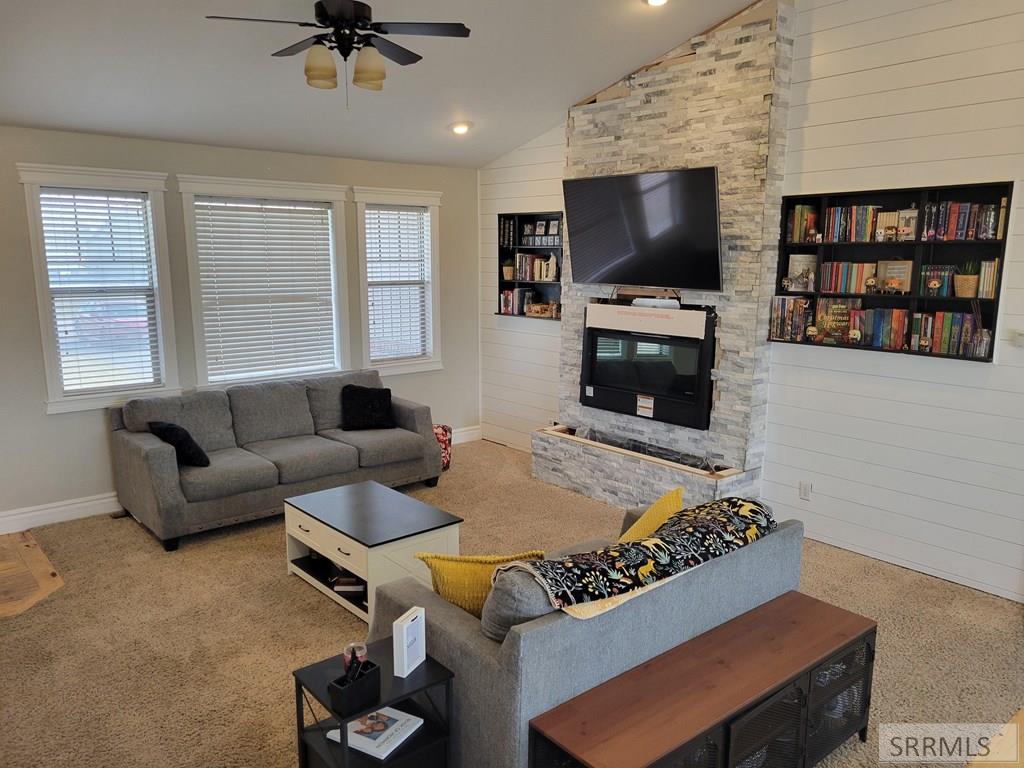 83 North Cambridge Drive Rigby, ID 83442 - Photo 5 of 45 FRONT ROOM