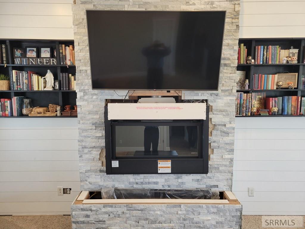 83 North Cambridge Drive Rigby, ID 83442 - Photo 6 of 45 FIREPLACE (NOT FINISHED)