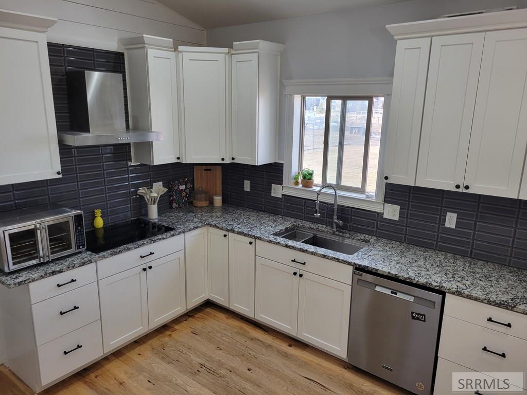 83 North Cambridge Drive Rigby, ID 83442 - Photo 9 of 45 KITCHEN