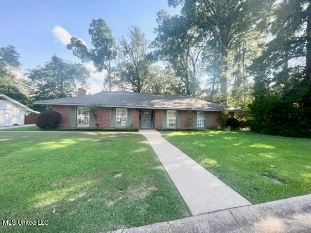 $349,000 | 35 Oakhurst Drive, Natchez, MS 39120