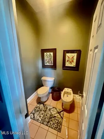 $349,000 | 35 Oakhurst Drive, Natchez, MS 39120