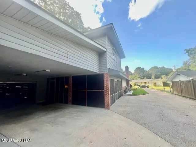 $349,000 | 35 Oakhurst Drive, Natchez, MS 39120