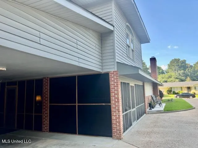 $349,000 | 35 Oakhurst Drive, Natchez, MS 39120