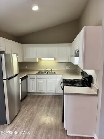 $850 | 3001 MacGregor Downs Road, Unit 202, Greenville, NC 27834