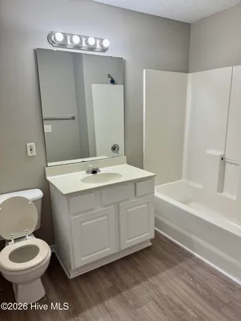 $850 | 3001 MacGregor Downs Road, Unit 202, Greenville, NC 27834