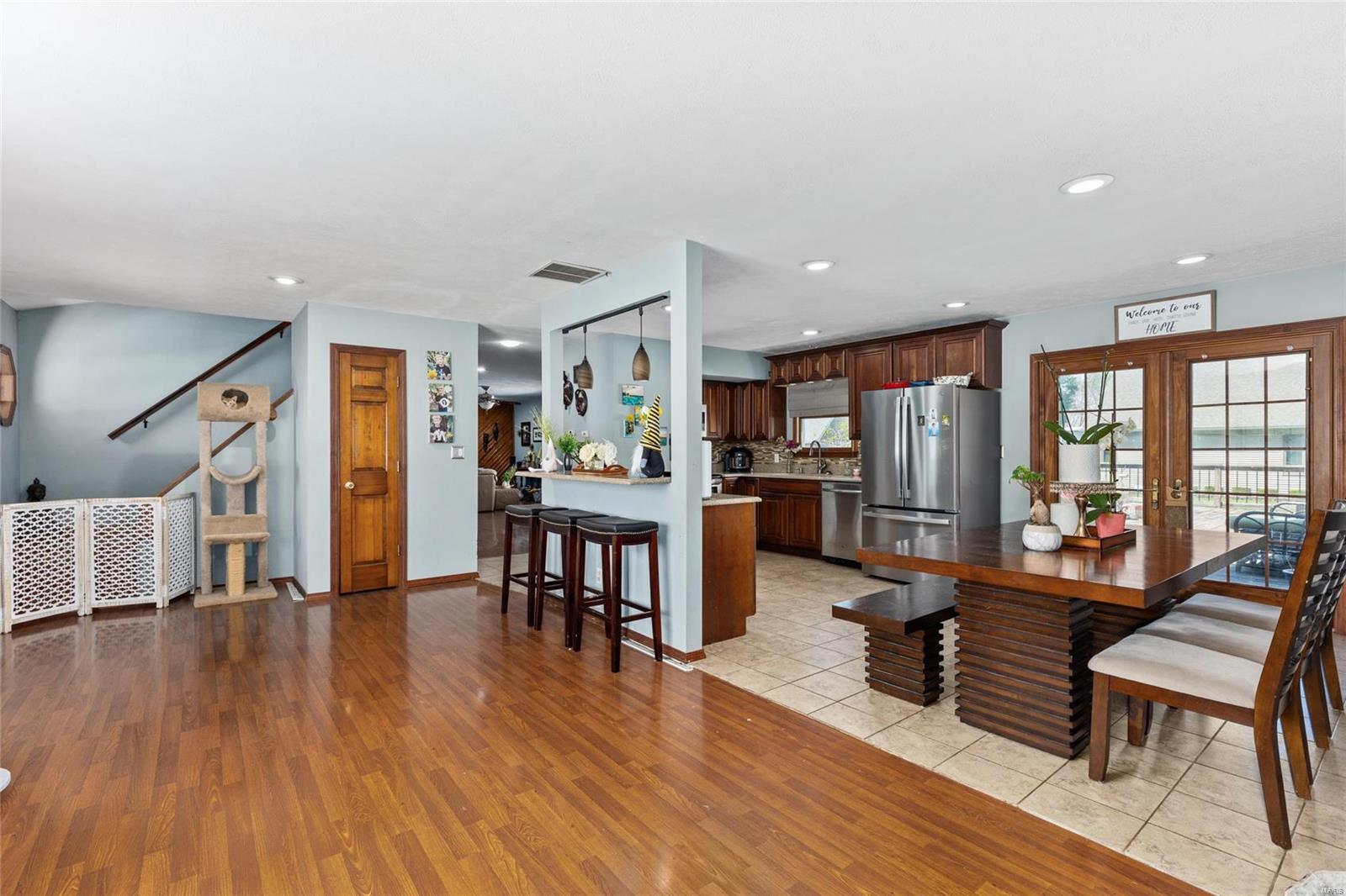 18 Ridge Drive Litchfield, IL 62056 - Photo 2 of 27 Gallery Image 2