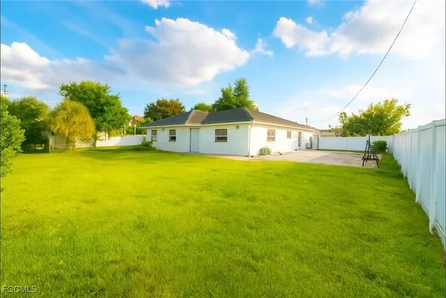 $1,950 | 1925 Gardner Avenue, Lehigh Acres, FL 33936