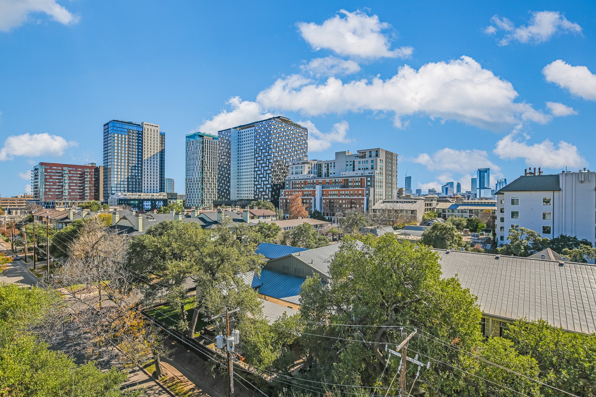 910 West 25th Street, Unit 607 Austin, TX 78705 - Photo 16 of 19 View of city skyline