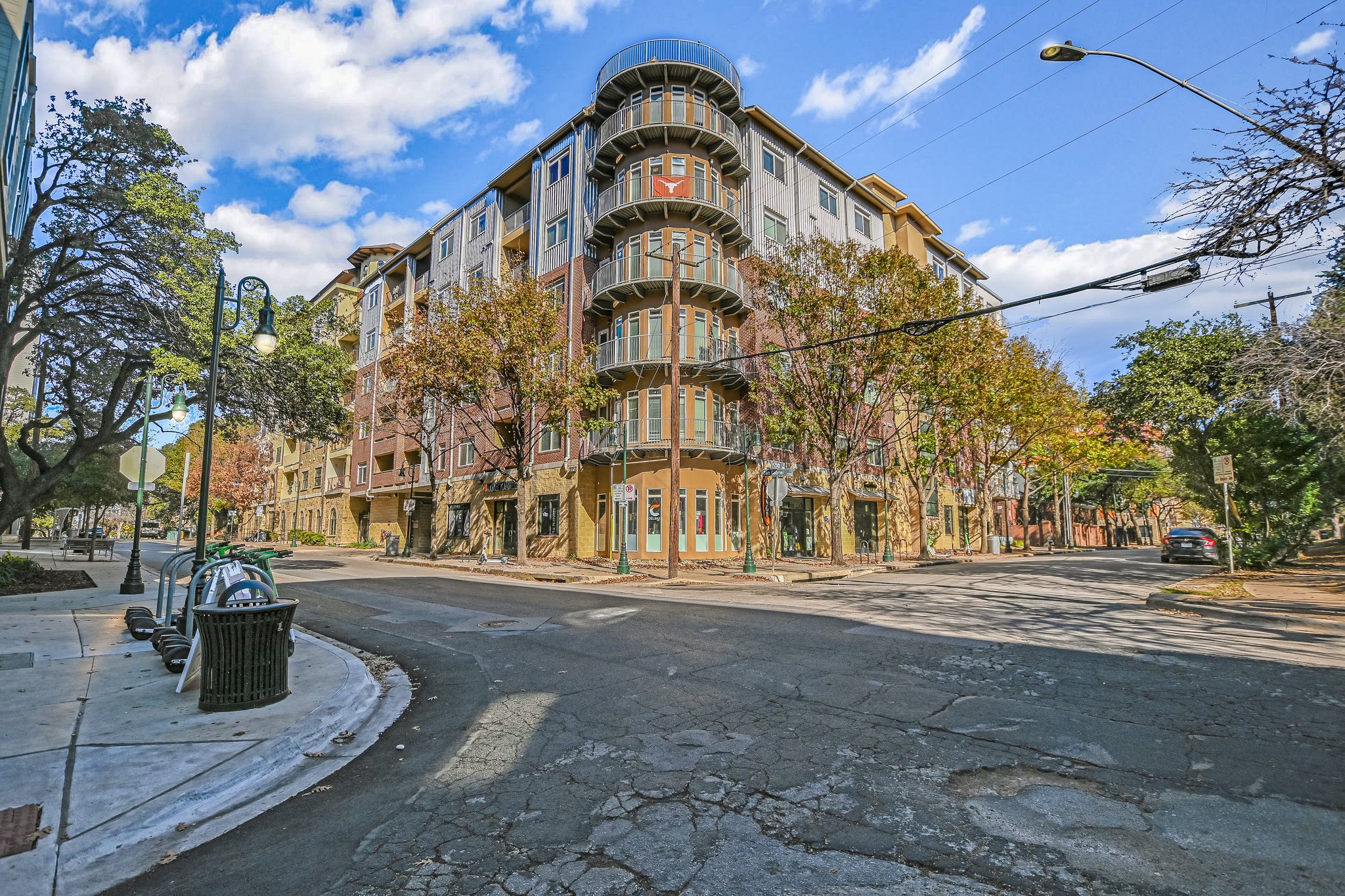 910 West 25th Street, Unit 607 Austin, TX 78705 - Photo 2 of 19 View of apartment building / complex