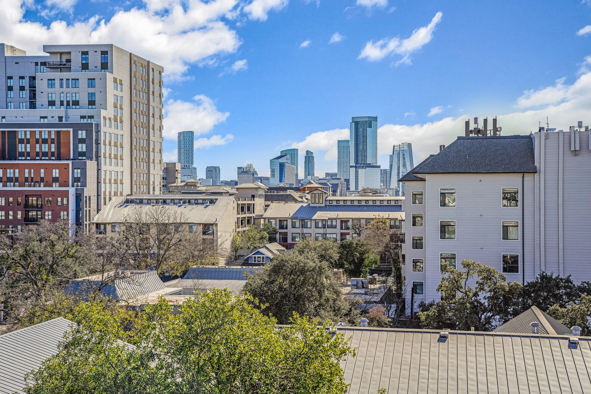 910 West 25th Street, Unit 607 Austin, TX 78705 - Photo 4 of 19 View of city skyline