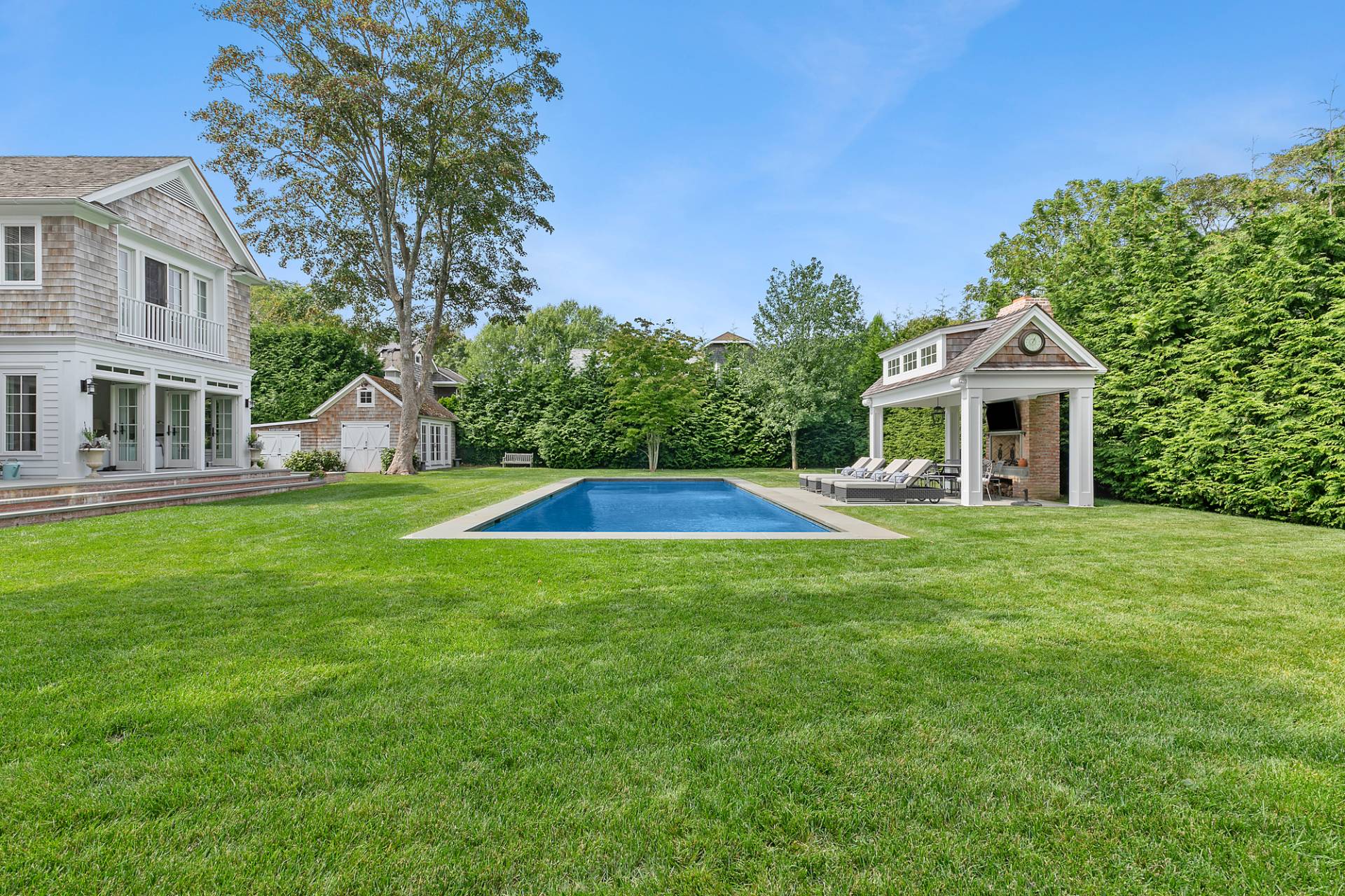 11 Sherrill Road East Hampton, NY 11937 - Photo 26 of 36